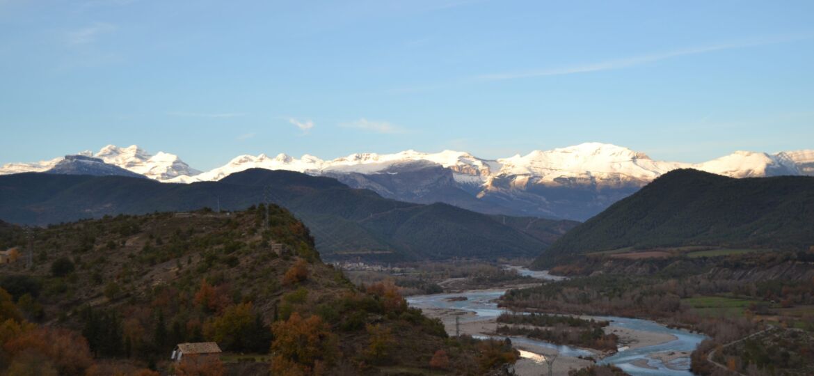 Río Ara y Monte Perdido