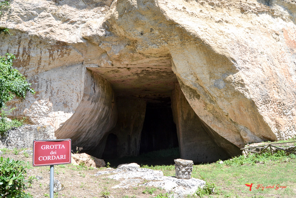 cuevas de la visita por libre al parque arqueológico de neápolis